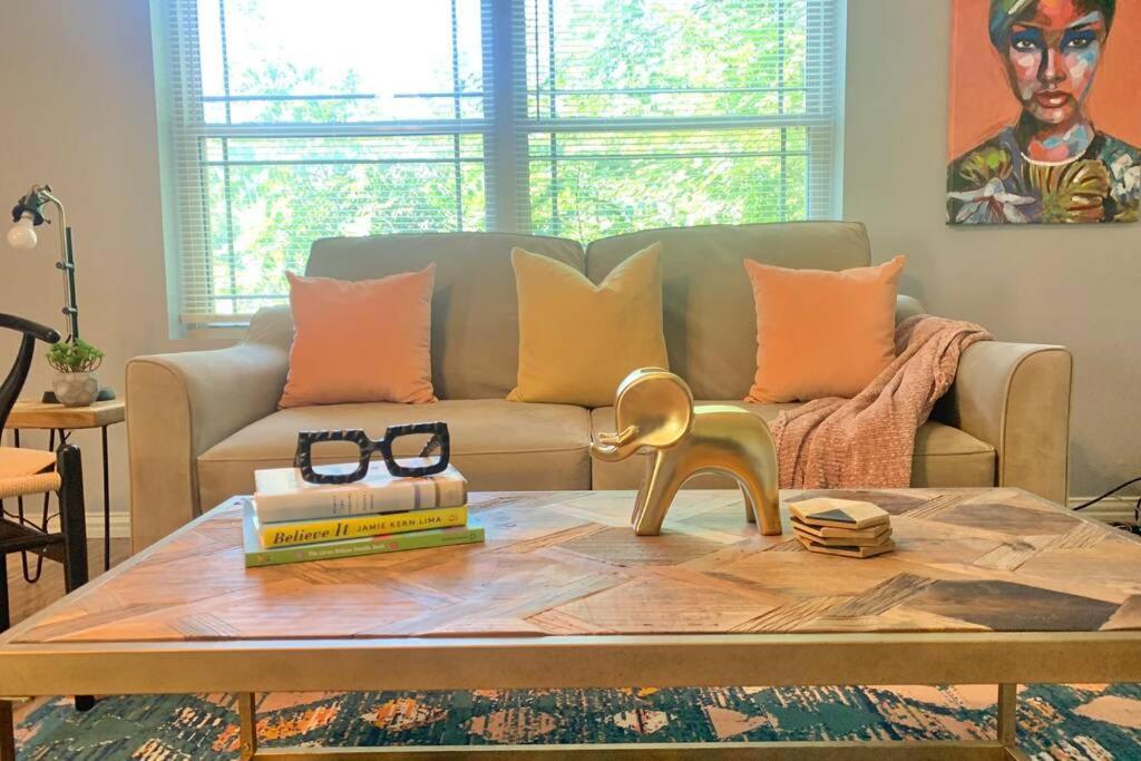 **Min Frm Dwntwn Fort Worth*Modern*Cozy*Townhome** Kültér fotó