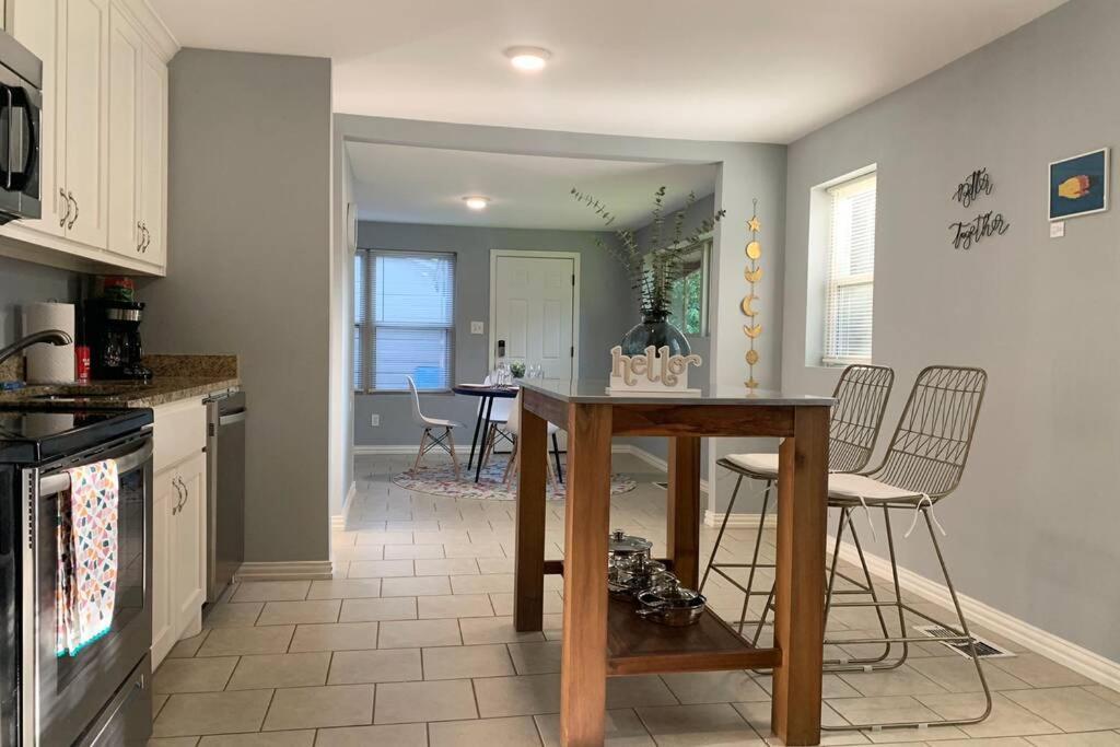 **Min Frm Dwntwn Fort Worth*Modern*Cozy*Townhome** Kültér fotó