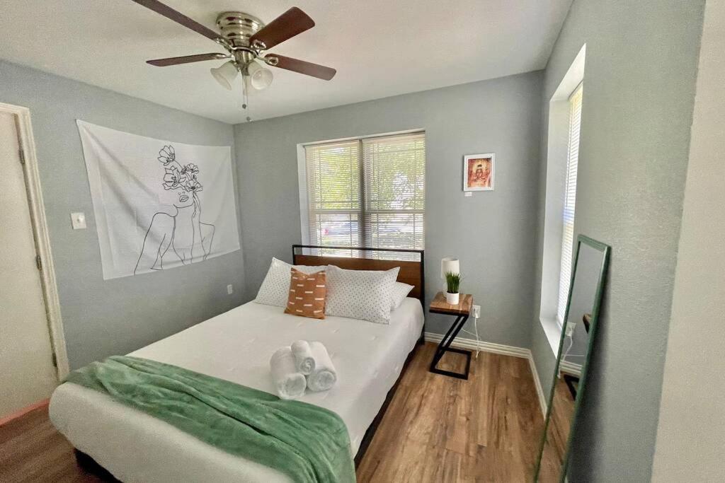 **Min Frm Dwntwn Fort Worth*Modern*Cozy*Townhome** Kültér fotó